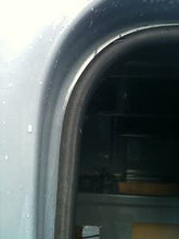 Load image into Gallery viewer, Car Door Seal with Large Leg Length, 0.59 inch (15mm) Bulb Diameter, 1 inch (25mm) Leg Length