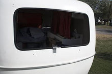 Load image into Gallery viewer, EPDM Dense Rubber Window Locking Gasket Weather Stripping Tow-Piece Locking Action (Inline), Fits 3/16" Inch Glass and 3/32" Inch Panel Edge