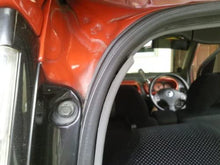 Load image into Gallery viewer, Vertical Bulb Trim Seal with Internal Flange | Bulb Diameter: 0.5" Grip Range 1/32" to 1/4" | Trunk, Boot, lid, Hood, Hatch Rubber